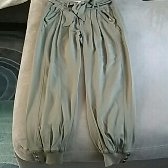 Anthropologie Pants - Anthropologie Elevenses  paper bag army green pant